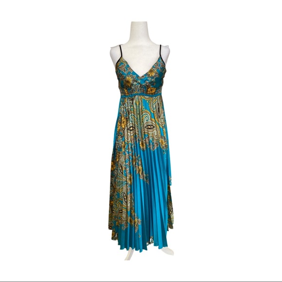 Summer Maxi Pleated Spaghetti Strap Dress.  Size: Small - Picture 2 of 4
